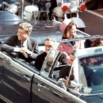 JFK, 61 años después. Todo el mundo sabe lo que realmente pasó